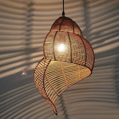 Shell Rattan Lamp