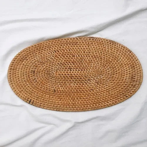 Paarvi Table mat